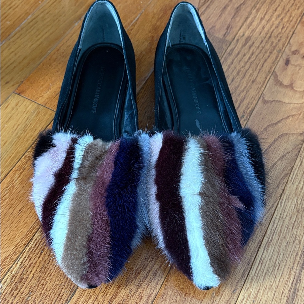 Flats with fur